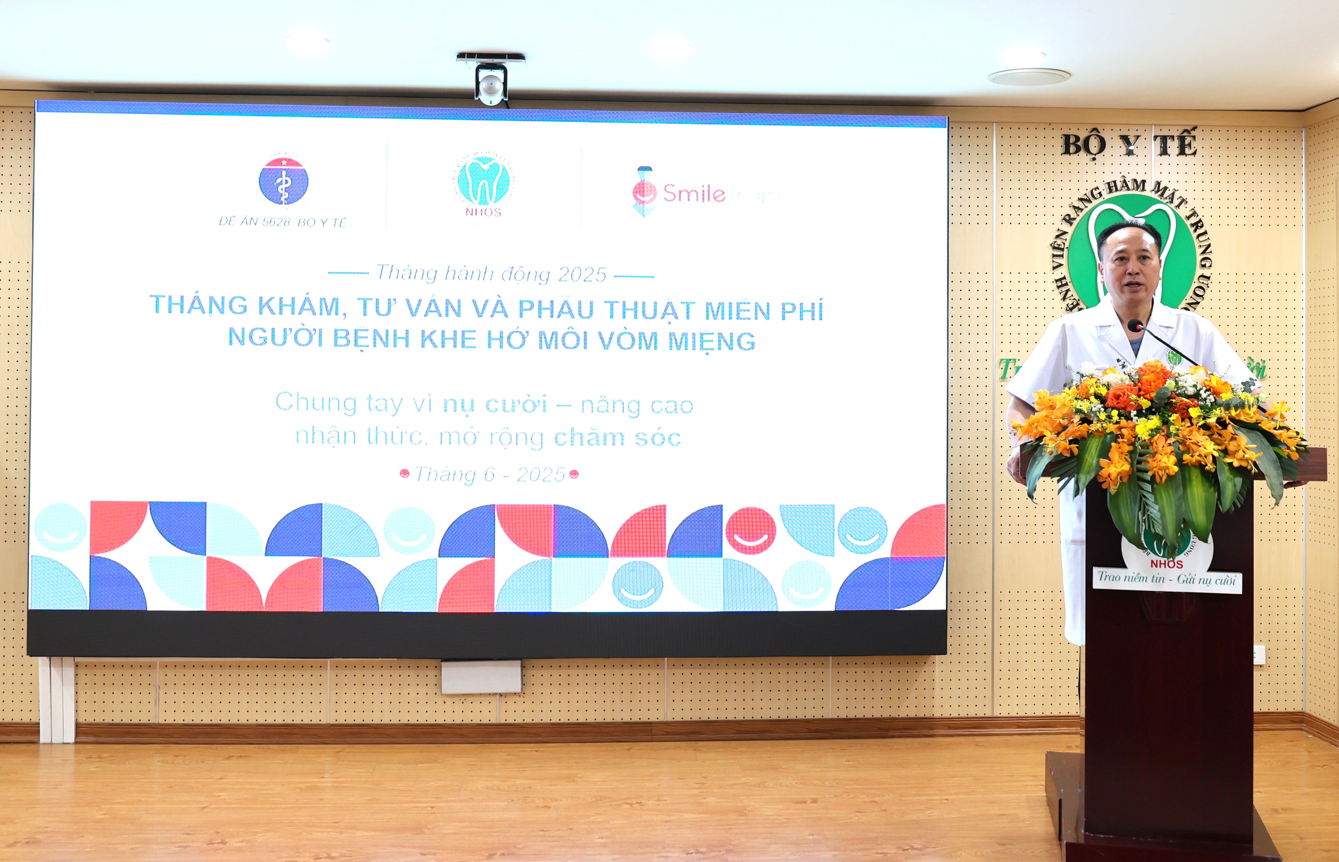 PGS.TS Trần Cao Bính, Giám đốc bệnh viện, Chủ tịch Hội Răng Hàm Mặt Việt Nam phát biểu